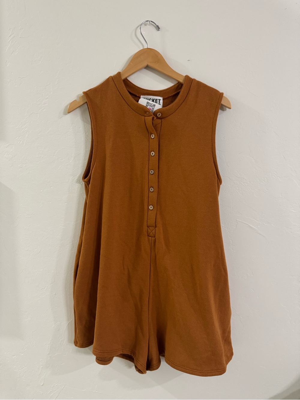 NWT Bucketlist Sleeveless Henley Romper Rust Brown M